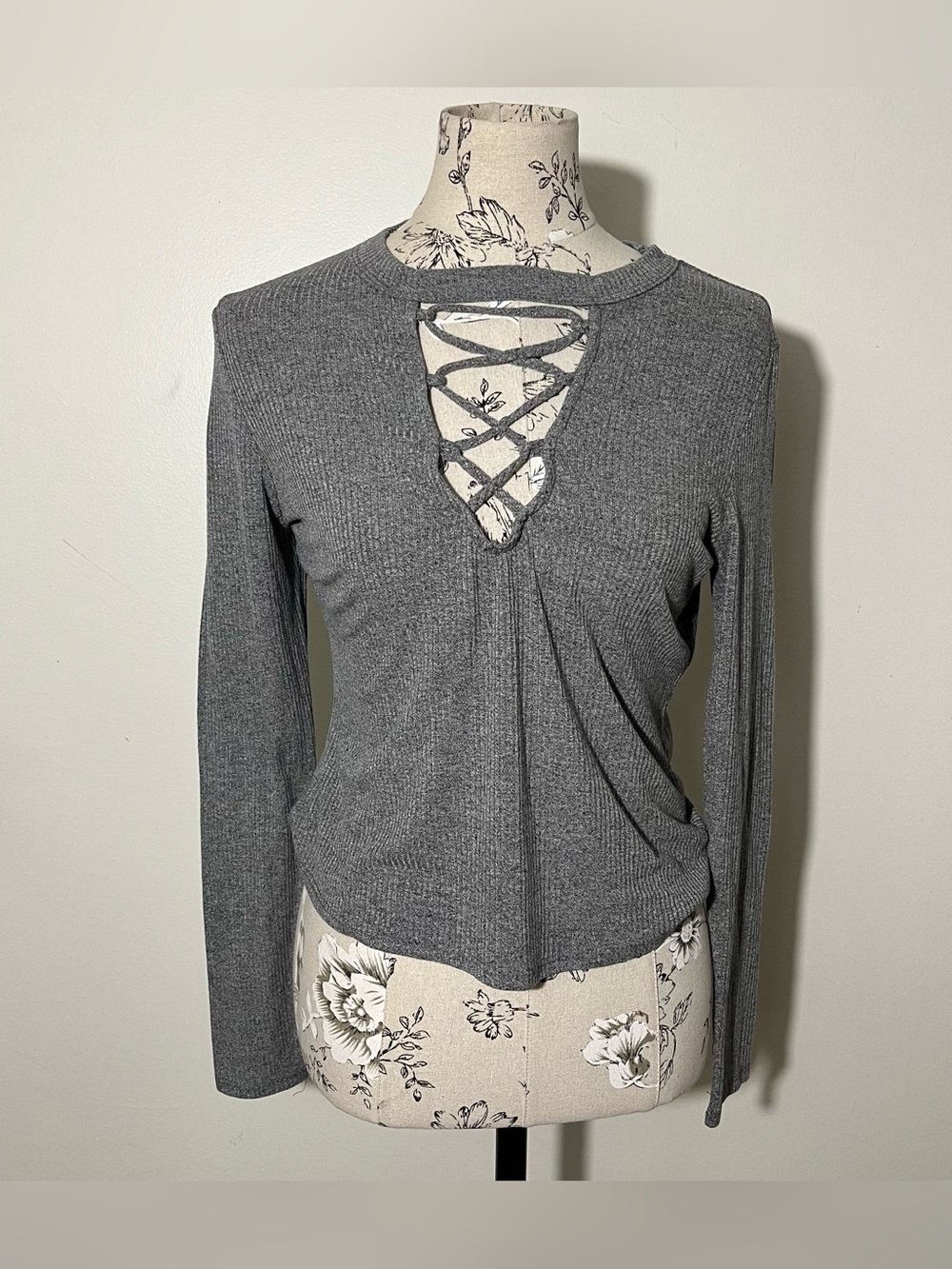 Charlotte Russe Grey Lace Up Long Sleeved Top Size Large